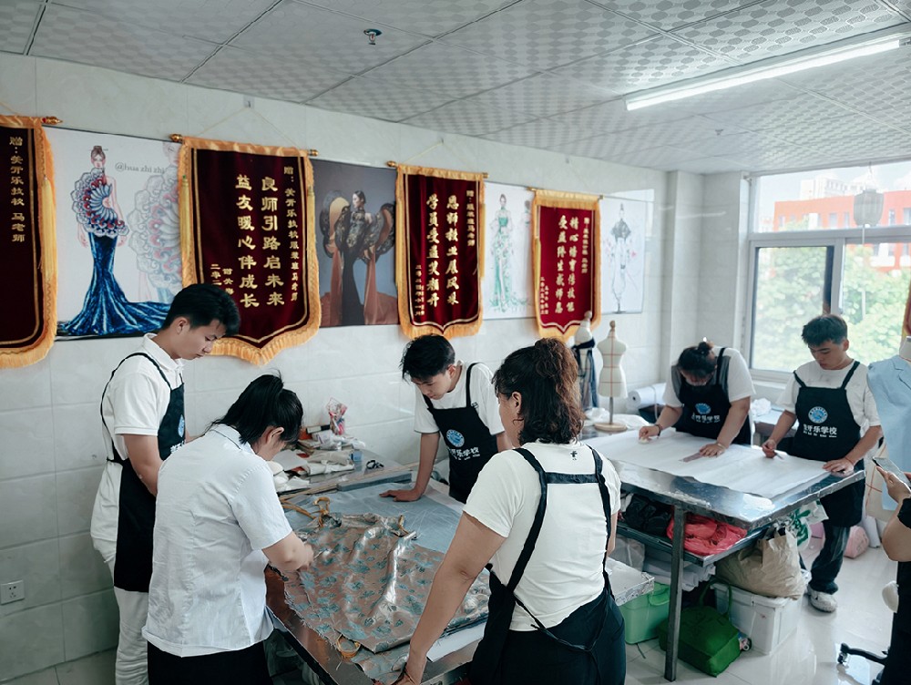 拒绝复刻统一人生模板! 手握匠心手艺,少年自有万千坦途 济宁美开乐 2026 面向全城青年火热招生